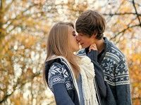 Cute Couple Kiss Wallpapers Cute Couple Kiss Wallpapers