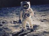 Astronaute sur la lune Fonds d'écran