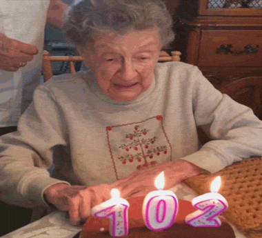 102 ans et toutes ses dents Gifs animés