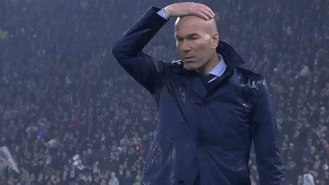 Zidane se prend la tête  Gifs animés